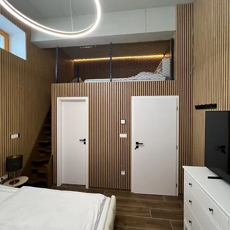 Lägenhetshotell Erdody 4*