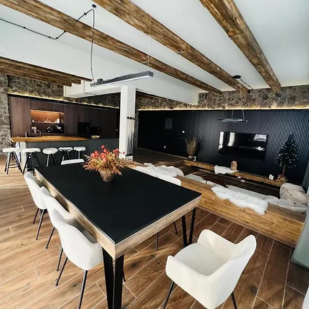 Erdody Lägenhetshotell Oravská Lesná